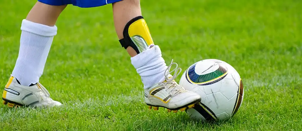 How Should Soccer Shin Guards Fit: A Complete Guide